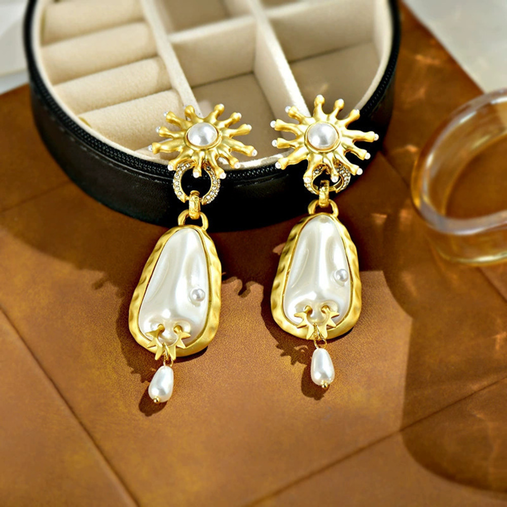 Vintage Abstract Evil Eye Nose Tassel Pearl Stud Earrings